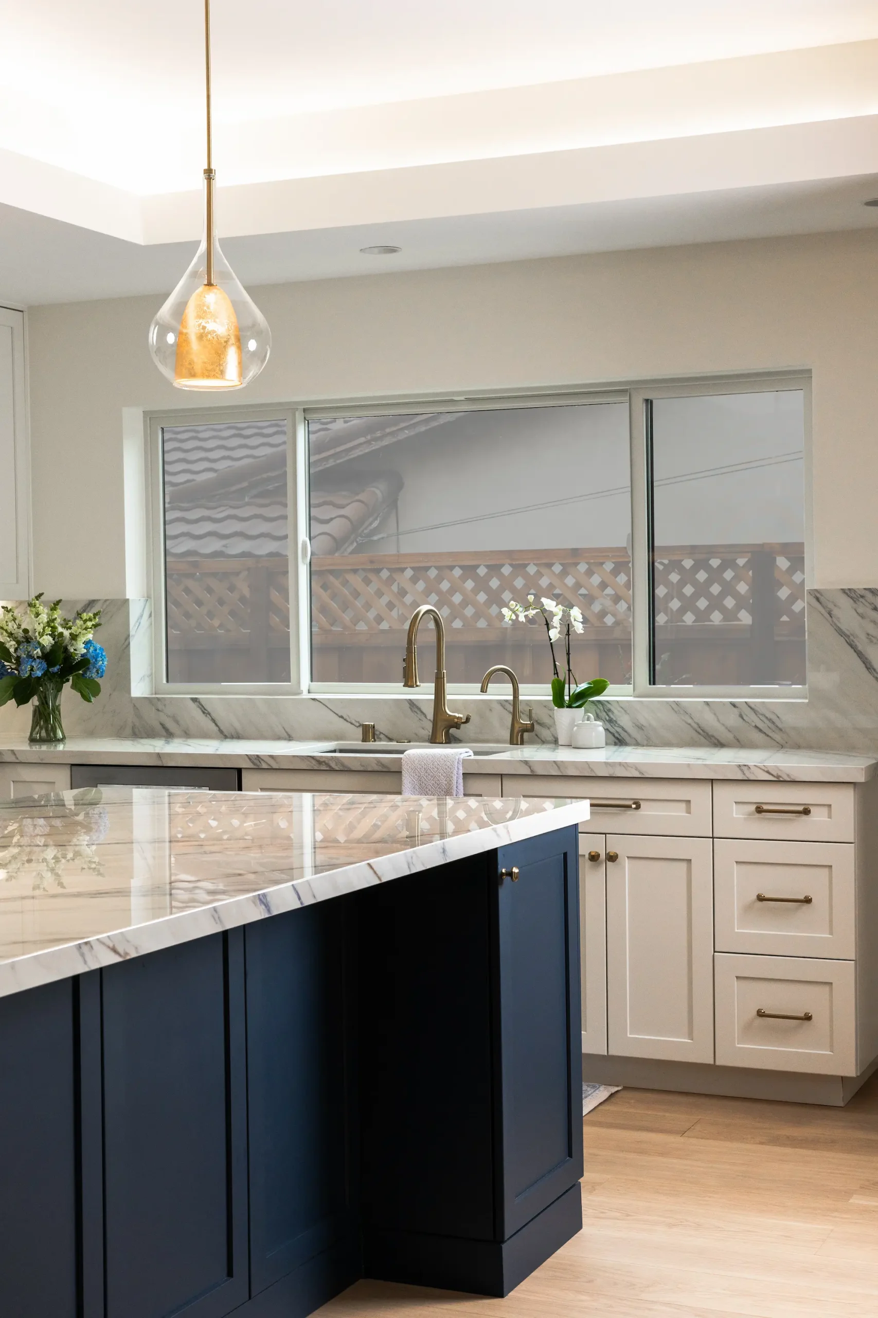 Elegant Bay Area kitchen designed by Artistic Kitchen