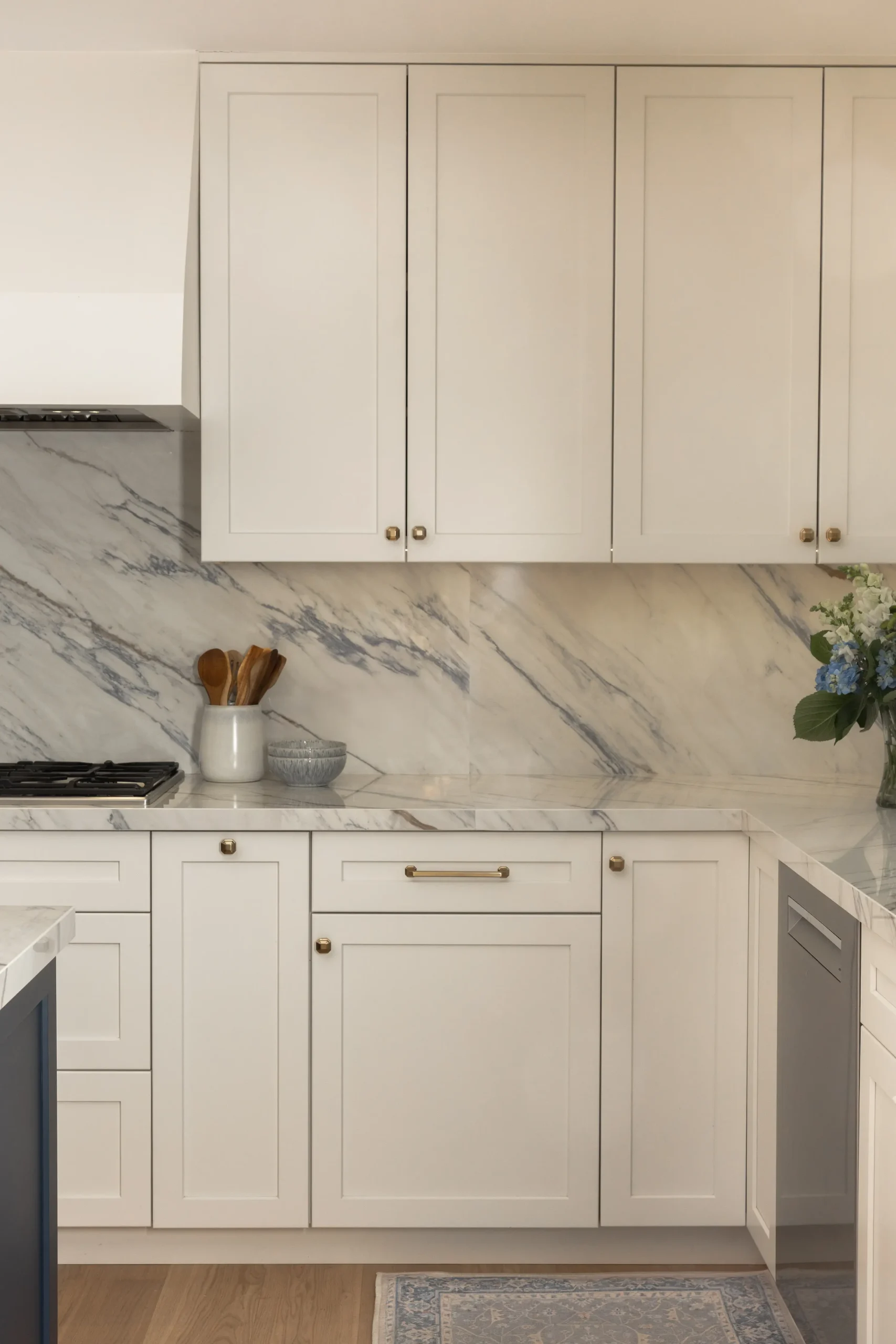 Premium modern Crystal kitchen by Artistic Kitchen